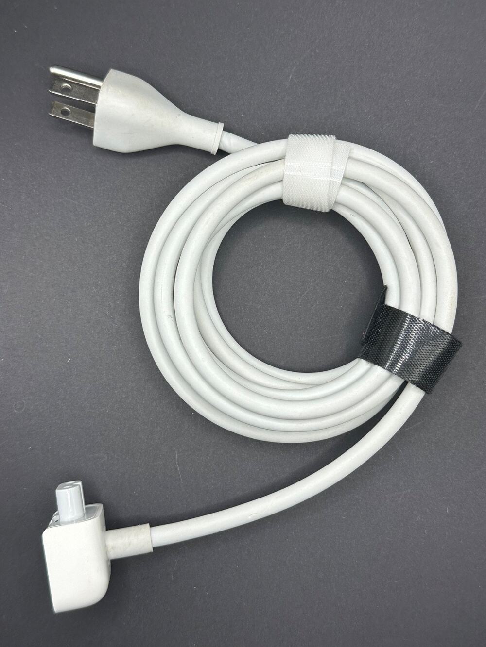 Genuine OEM Apple Power Adapter Cord Cable (01 622-0168) 2.5A 125V White